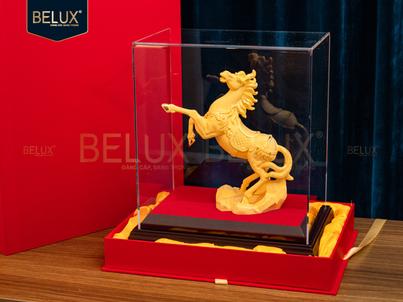 Tượng Ngựa dát vàng cát&nbsp;13x8x19cm